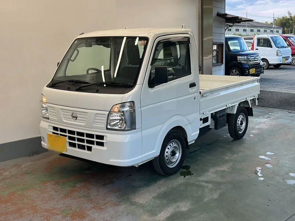 Nissan NT100 Clipper DR16T 2023